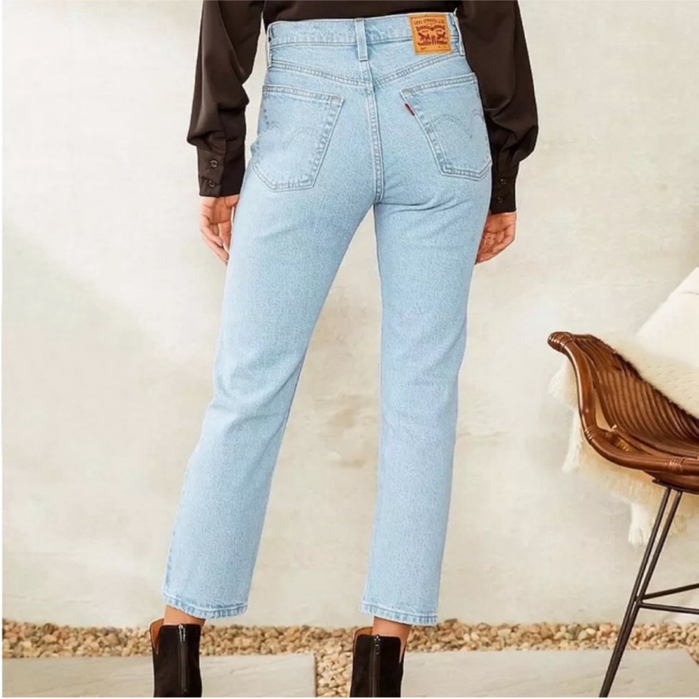 Levi’s 501 Cropped High Rise button Fly size 31 x 26 woman’s light blue wash - Picture 3 of 16